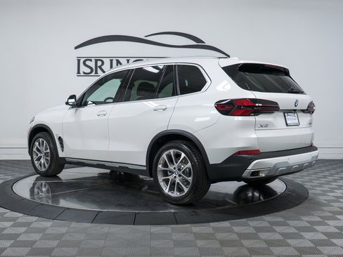 New 2026 BMW X5 xDrive40i w/ Executive Package image 7