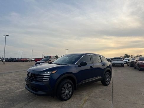 Used 2026 Nissan Kicks S FWD image 8
