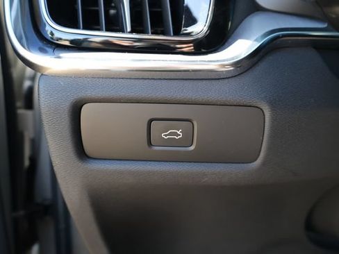 Used 2024 Volvo S60 B5 Core FWD image 16