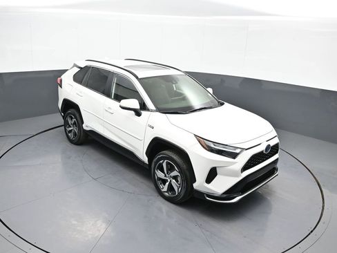 Certified 2023 Toyota RAV4 SE image 37
