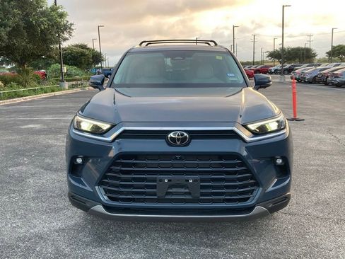 Certified 2025 Toyota Grand Highlander AWD image 2