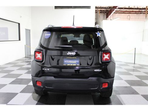 Used 2015 Jeep Renegade Latitude image 5