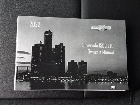 Used 2022 Chevrolet Silverado 1500 LT Trail Boss w/ Convenience Package II image 27