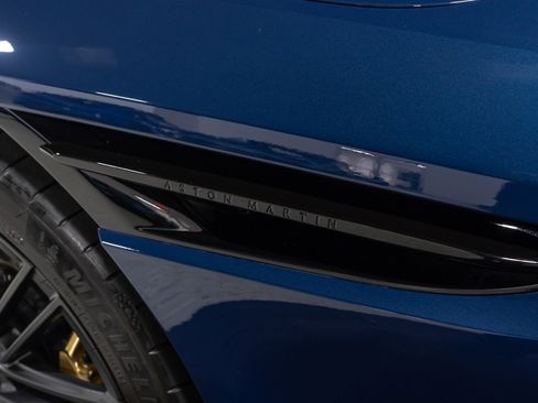 Used 2024 Aston Martin DB12 Convertible image 27