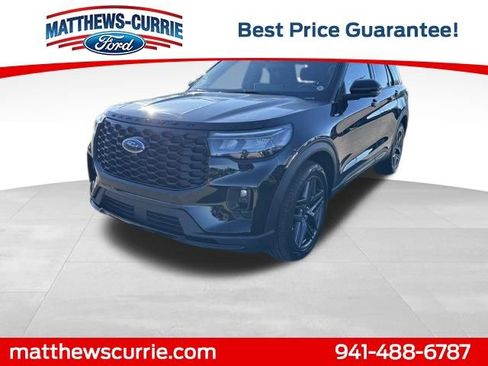 Certified 2025 Ford Explorer ST-Line w/ ST-Line Street Pack image 7