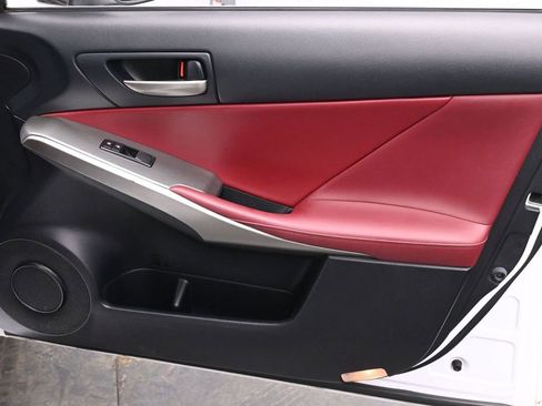 Used 2018 Lexus IS 300 F Sport image 19