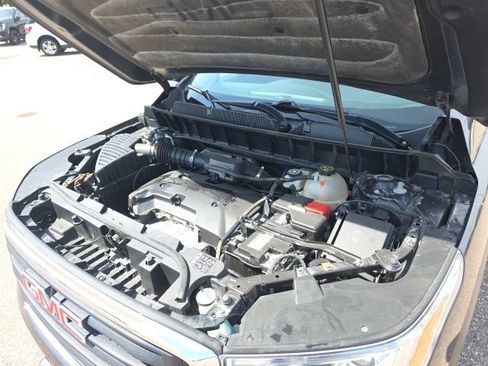 Used 2018 GMC Acadia SLE AWD/4WD image 49
