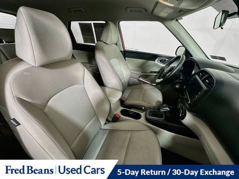 Used 2023 Kia Soul LX FWD image 31