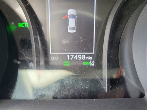Used 2024 Toyota Camry SE image 17