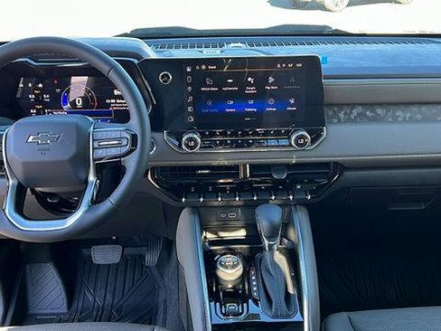 New 2026 Chevrolet Colorado ZR2 w/ Technology Package image 17