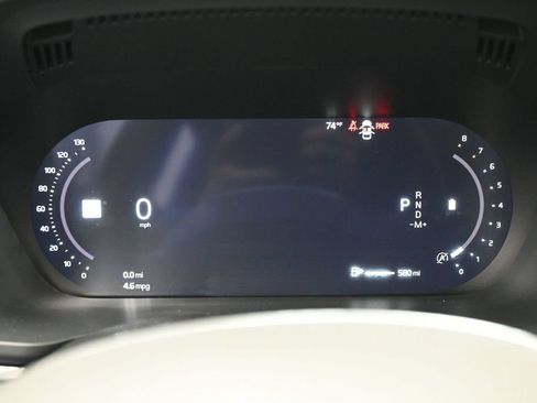 Used 2025 Volvo XC60 B5 Plus AWD/4WD image 13
