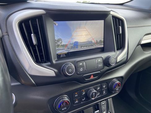 Used 2021 GMC Terrain SLE w/ Driver Convenience Package FWD image 36