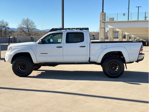 Used 2014 Toyota Tacoma SR5 - 4WD - Long Bed - Tastefu w/ SR5 Package image 4