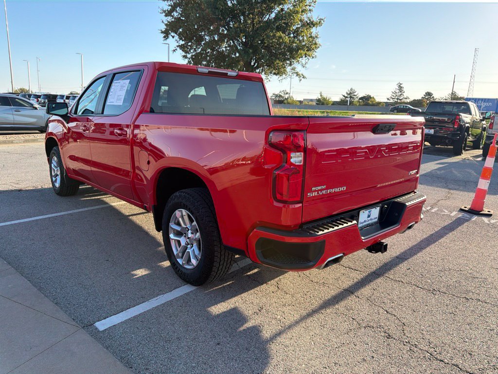 Used 2022 Chevrolet Silverado 1500 RST AWD/4WD image 5