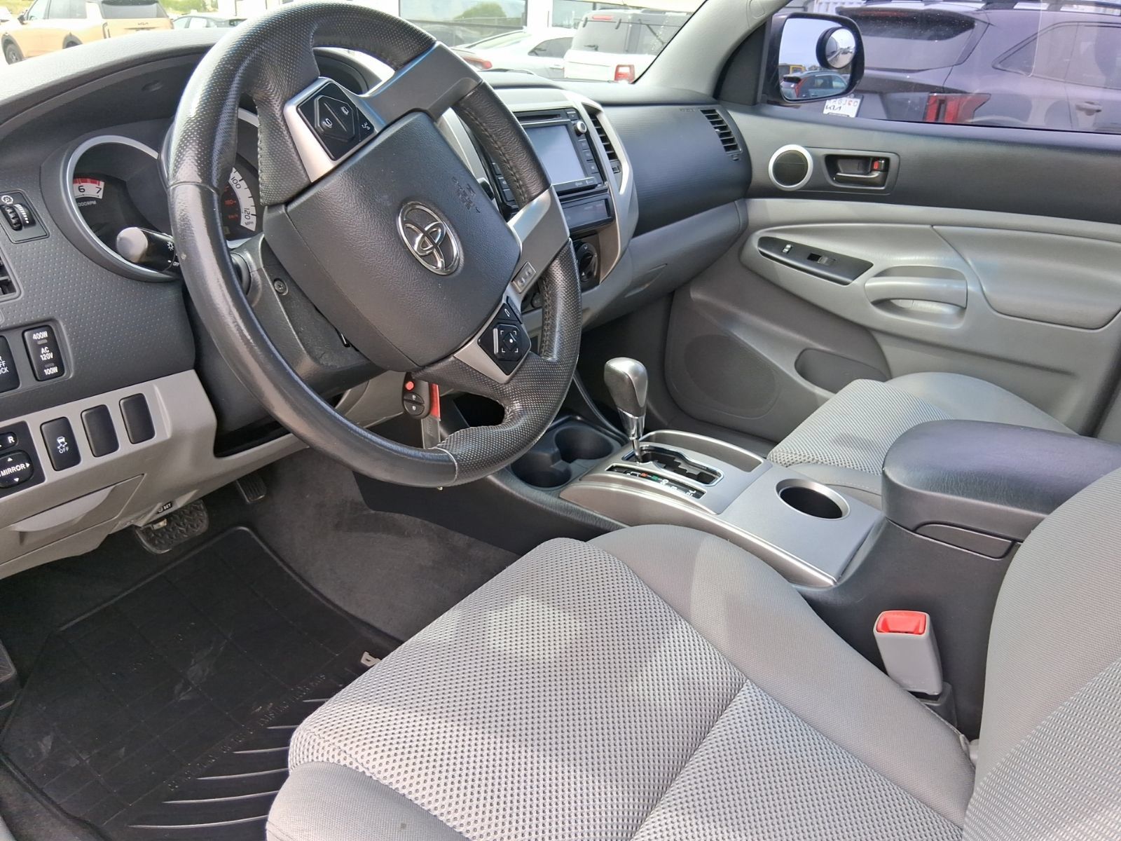 Used 2015 Toyota Tacoma PreRunner w/ TRD Off-Road Package RWD image 13