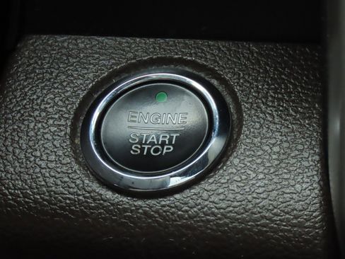 Used 2015 Ford F150 King Ranch w/ Equipment Group 601A Luxury AWD/4WD image 30