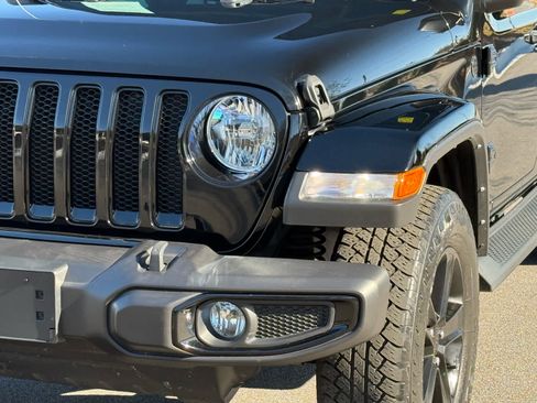 Used 2022 Jeep Wrangler Unlimited Sahara image 10