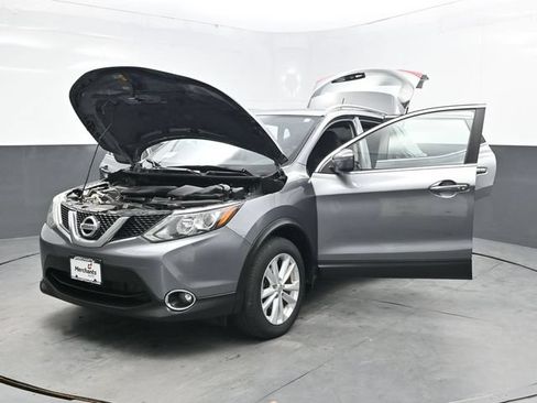 Used 2017 Nissan Rogue Sport SV w/ SV All-Weather Package AWD/4WD image 52