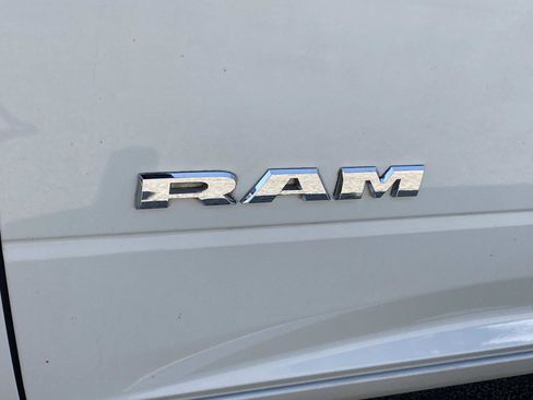 Used 2019 RAM 2500 Big Horn AWD/4WD image 16