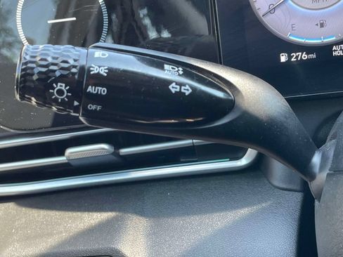 Used 2024 Hyundai Elantra SEL w/ Convenience Package FWD image 24
