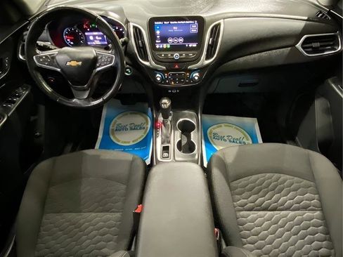Used 2019 Chevrolet Equinox LT w/ Sun & Navigation Package image 17