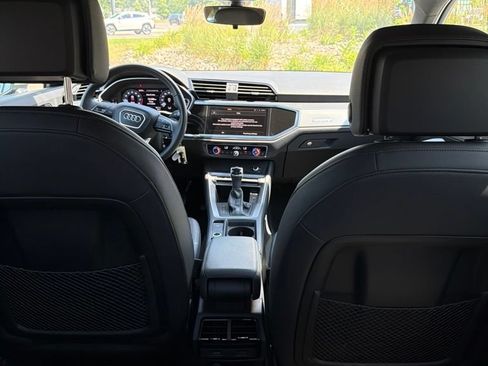 Used 2025 Audi Q3 2.0T Premium AWD/4WD image 23