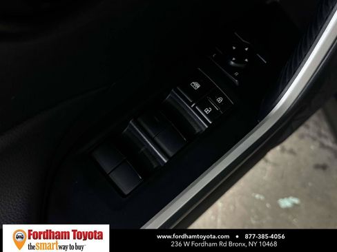 Used 2023 Toyota RAV4 LE AWD/4WD image 16