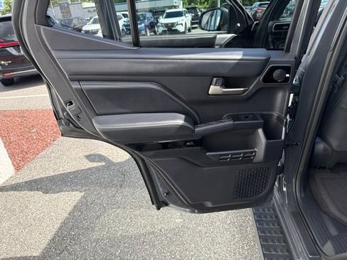 Used 2025 Toyota 4Runner Limited AWD/4WD image 15