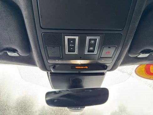 Used 2020 Jaguar XF Checkered Flag image 15