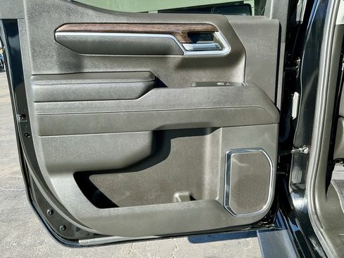 Used 2022 GMC Sierra 1500 Elevation w/ Elevation Premium Package image 36