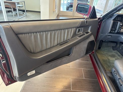 Used 1991 INFINITI M30 Convertible RWD image 17