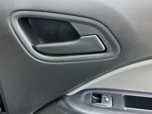 Used 2016 Chevrolet Colorado W/T image 38