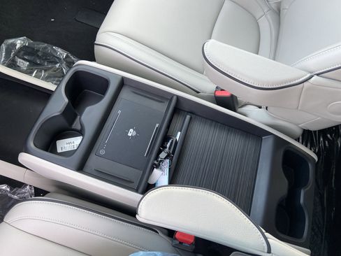 New 2026 Honda Odyssey Touring image 27