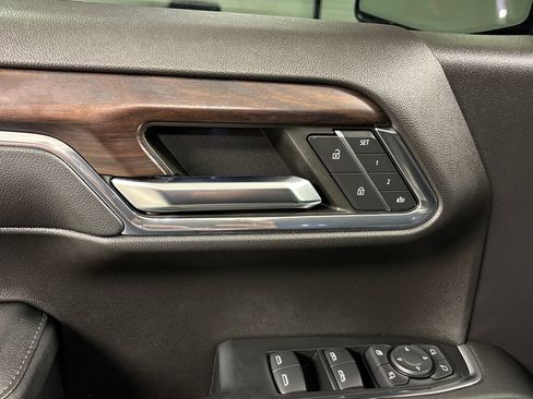 Used 2024 GMC Sierra 1500 SLT w/ SLT Convenience Package image 24