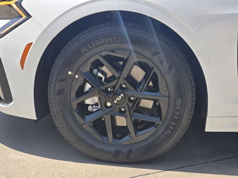 New 2026 Kia K5 LXS FWD image 9