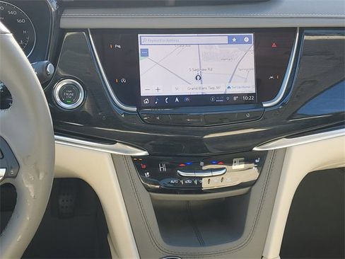 Certified 2024 Cadillac XT6 Premium Luxury w/ LPO, Floor Liner Package image 31