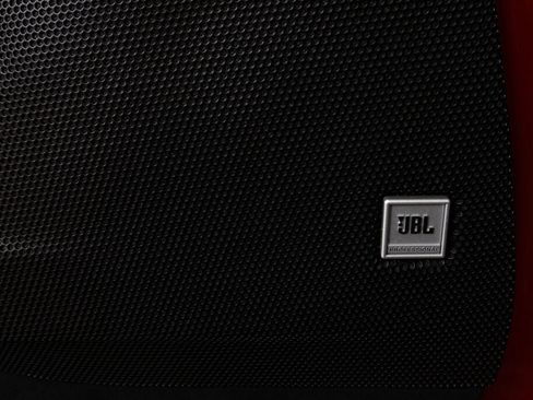 Used 2023 Ferrari SF90 Spider image 32