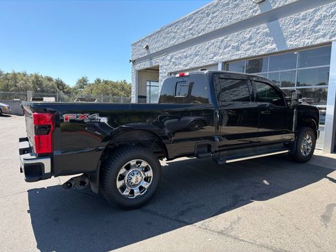 Used 2023 Ford F250 Lariat AWD/4WD image 3