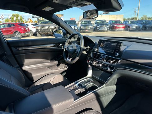 Used 2022 Honda Accord Sport image 13