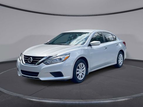 Used 2018 Nissan Altima 2.5 S w/ S Convenience Package FWD image 1