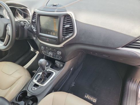 Used 2015 Jeep Cherokee Limited AWD/4WD image 29