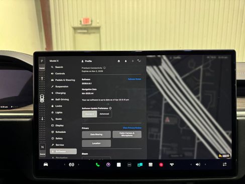 Used 2023 Tesla Model X image 5