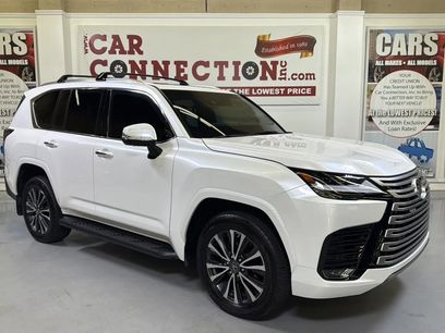 Used 2022 Lexus LX 600 4WD w/ Premium Package