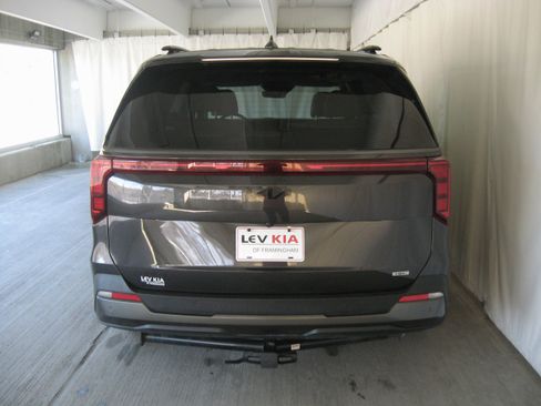 Used 2025 Kia Carnival SX w/ SX Dark Edition Package image 27