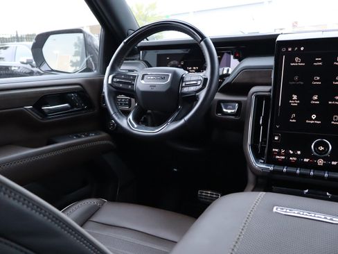 Used 2026 GMC Yukon Denali Ultimate AWD/4WD image 16