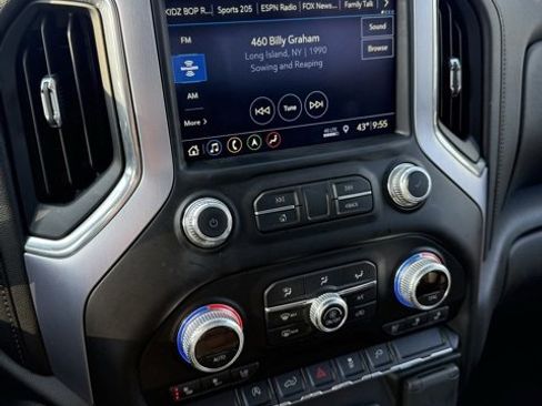 Used 2019 GMC Sierra 1500 SLT w/ SLT Premium Package image 10