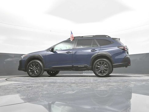 Used 2025 Subaru Outback Onyx Edition AWD/4WD image 39