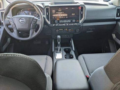 Certified 2025 Nissan Frontier SV w/ SV Convenience Package image 12