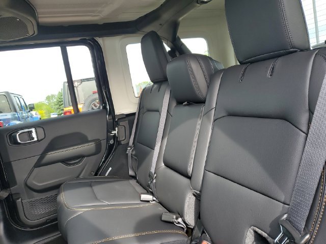 New 2026 Jeep Wrangler Unlimited Sahara AWD/4WD image 16