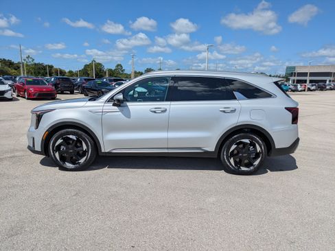 Certified 2025 Kia Sorento SX Prestige AWD/4WD image 7